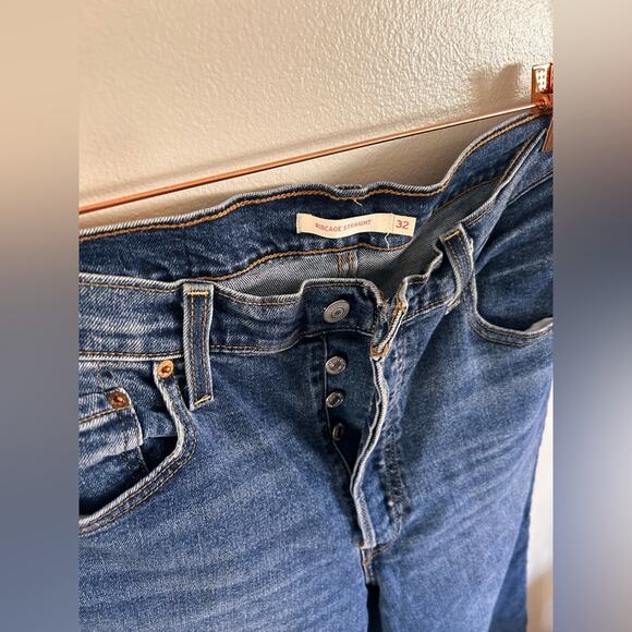 Levis Ribcage Straight Jean Dark Wash Denim Women's Size 32 Button Fly Wiskering - Picture 5 of 5
